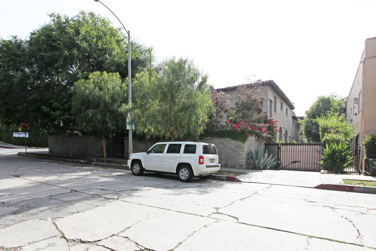 Building Photo - El Cabrillo