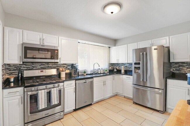 Foto del edificio - 207 N Beverly St