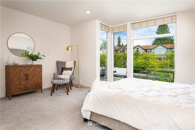 Foto del edificio - 11217 Greenwood Ave N