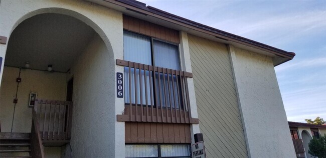 Foto del edificio - 3006 Coral Ridge Dr