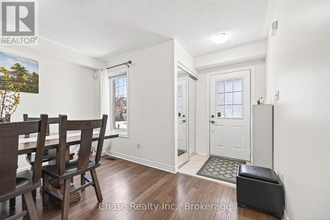 Building Photo - 3099 Highbourne Crescent