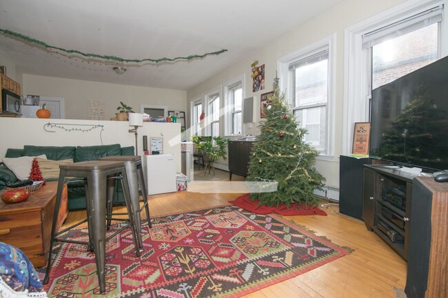 Building Photo - Central Allston Location. Steps from the T...