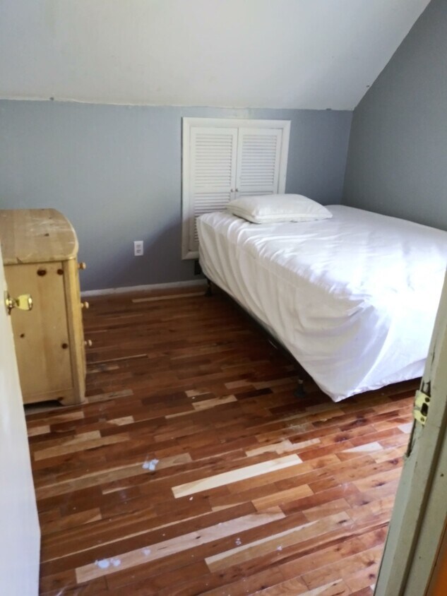 Foto principal - 916 Ackerman Avenue, Unit Room 9