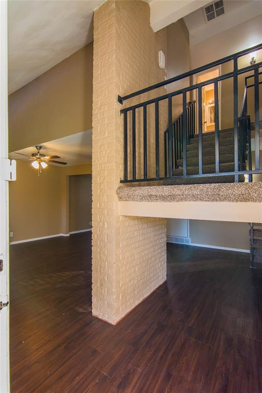 Foto del edificio - 820 Brentwood Ln