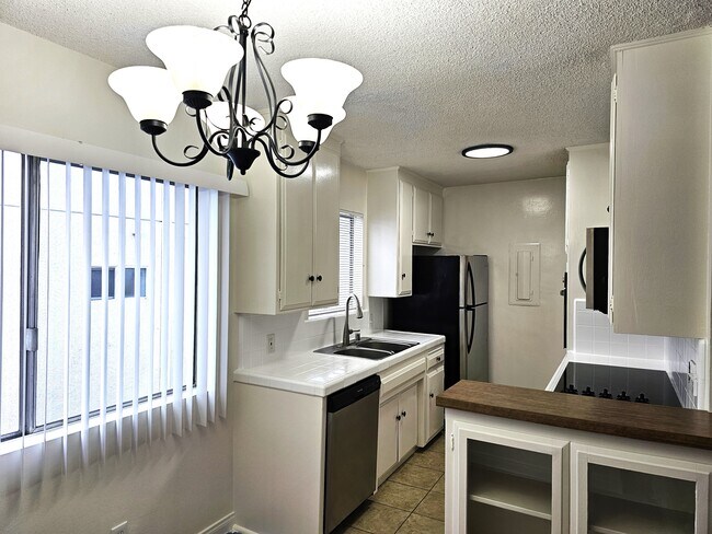 Foto del edificio - 1830 Greenfield Ave
