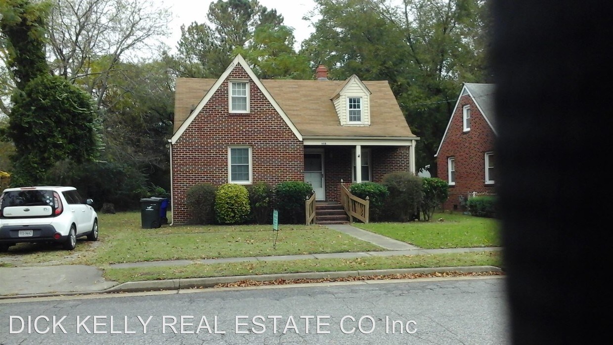 Primary Photo - 4 br, 1 bath House - 908 Widgeon Rd