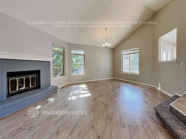Building Photo - 18275 E Bellewood Dr