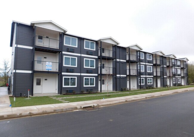 Building Photo - 2Bd/2Ba Upper Level Apartment Unit - Avail...