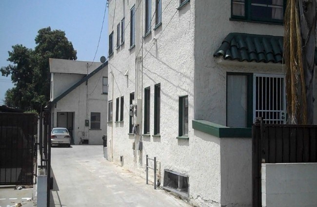 Foto del edificio - 1458-1462 W 36th St