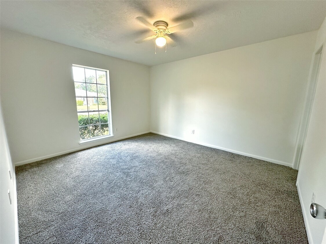 Foto del edificio - 806 Merribrook Ln