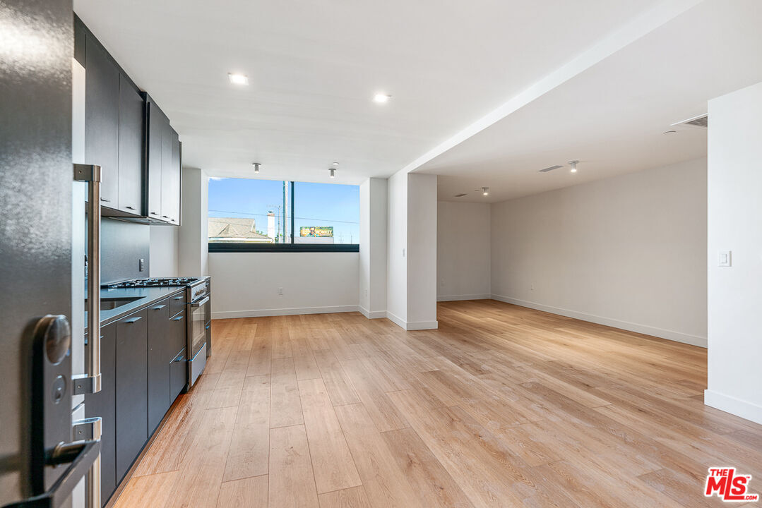 Foto principal - 3688 Overland Ave