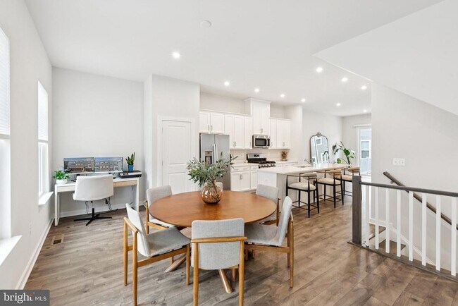 Foto del edificio - 1750 Blue Spruce St