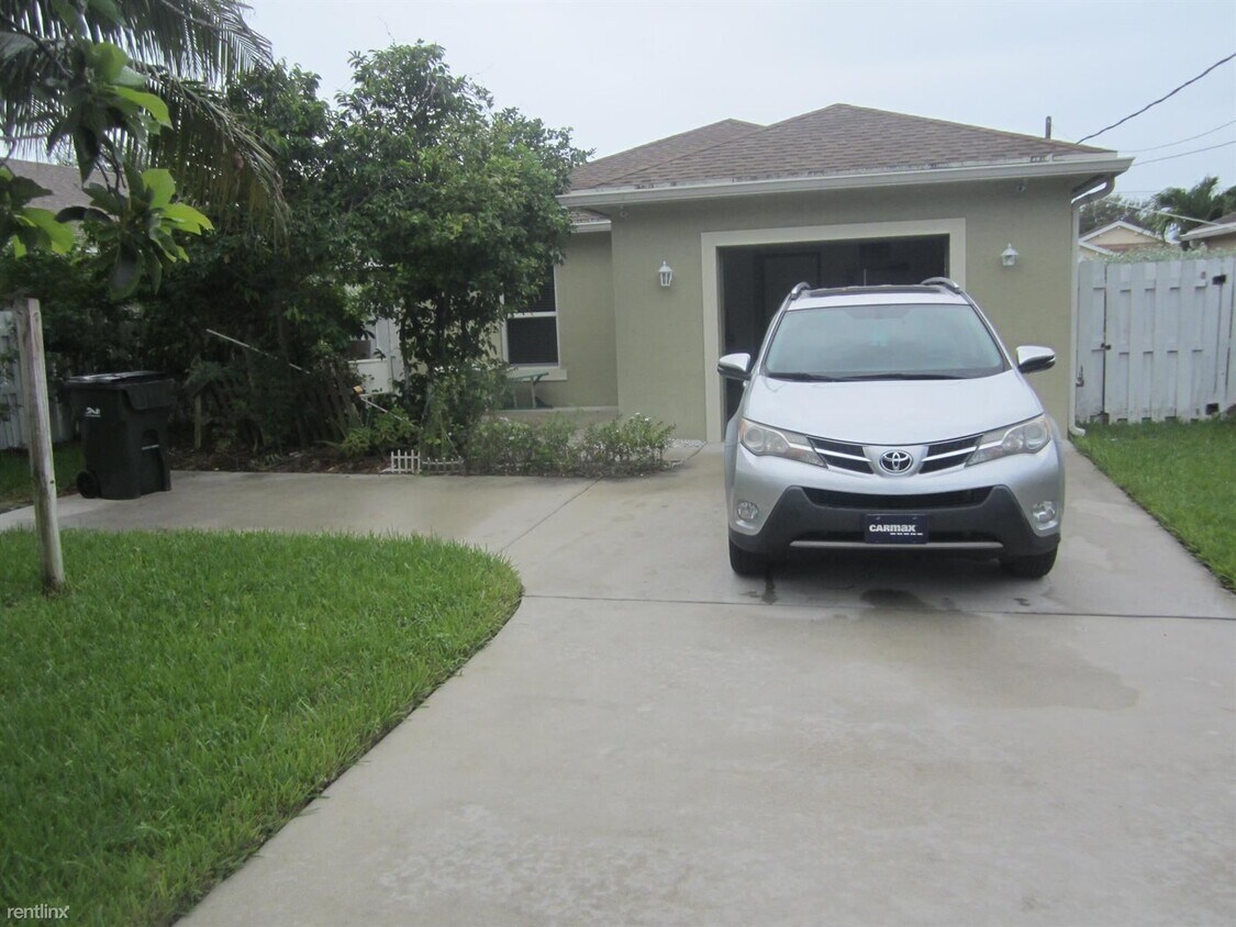 Foto del edificio - 3 br, 2 bath House - 118 SW 14th Ave