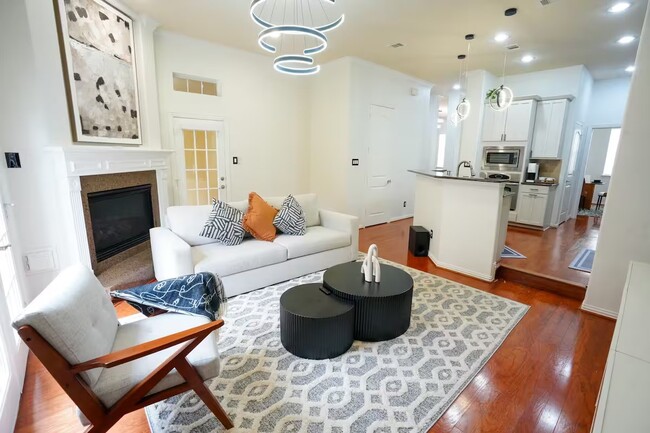 Foto del edificio - 5625 Dolores St