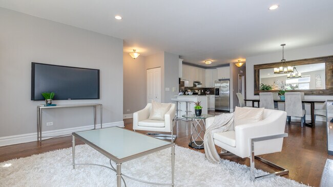 Foto del edificio - 2130 W Division St