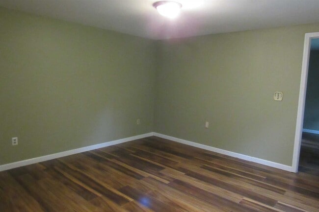 Building Photo - 1471 NY-376
