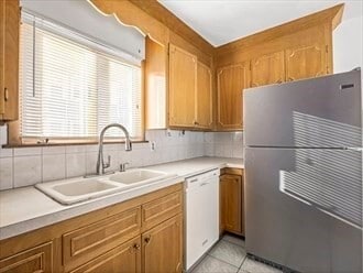 Building Photo - 8 Bradford St