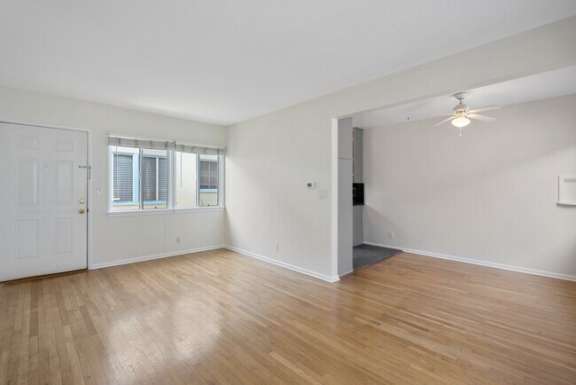 Foto del edificio - 4820 Inglewood Blvd