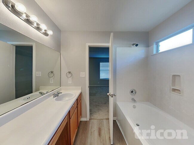 Foto del edificio - 8507 Crinum Lily Dr