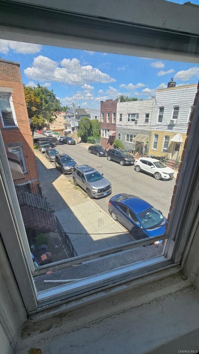 Building Photo - 60-80 54th Pl