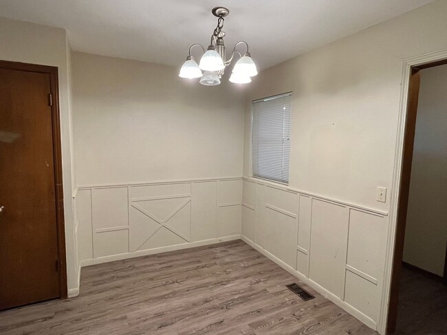 Foto del edificio - Cute 3 Bed 1.5 Bath in Edmond Area