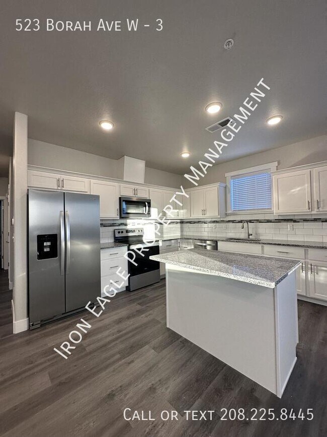 Building Photo - 523 Borah Ave W
