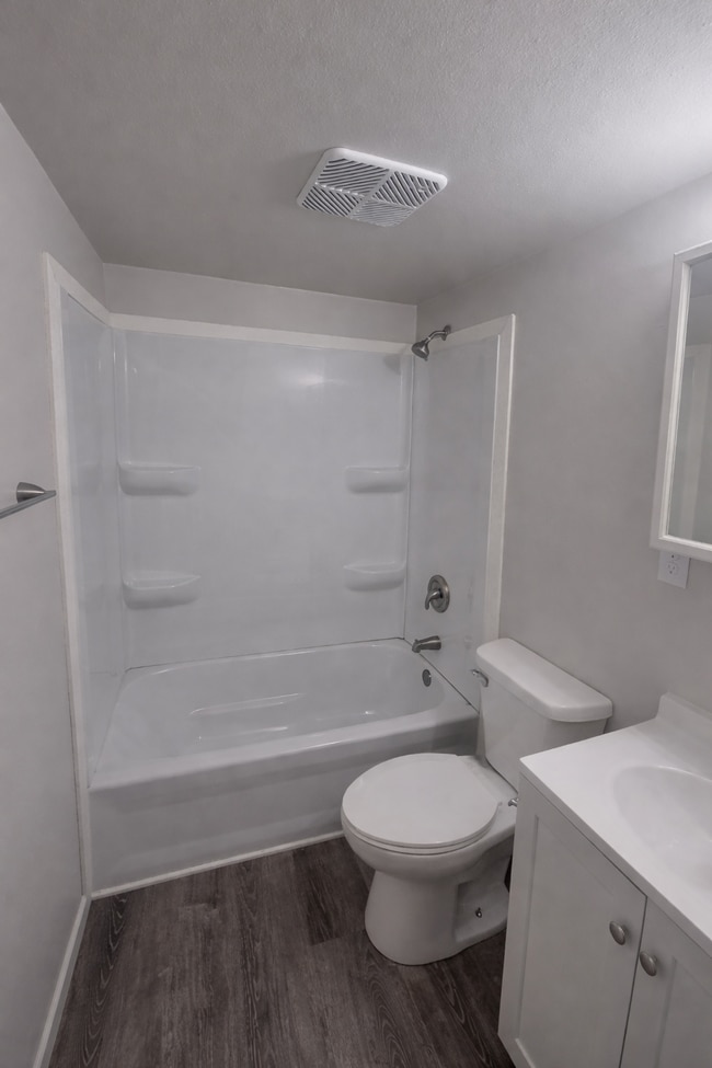 Building Photo - 6003 Burns St