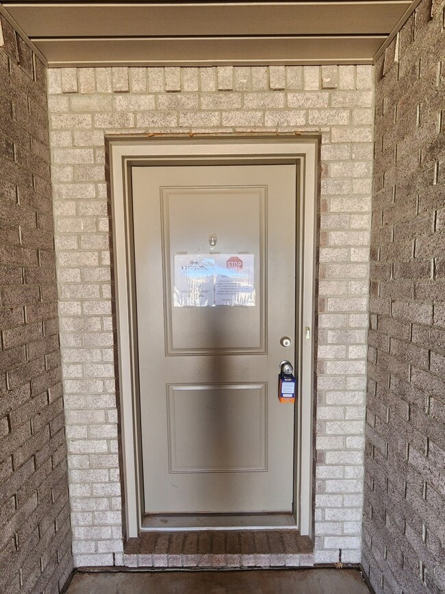 Building Photo - In Lone Star Trails! 3 bed 2 bath, 2 car garage