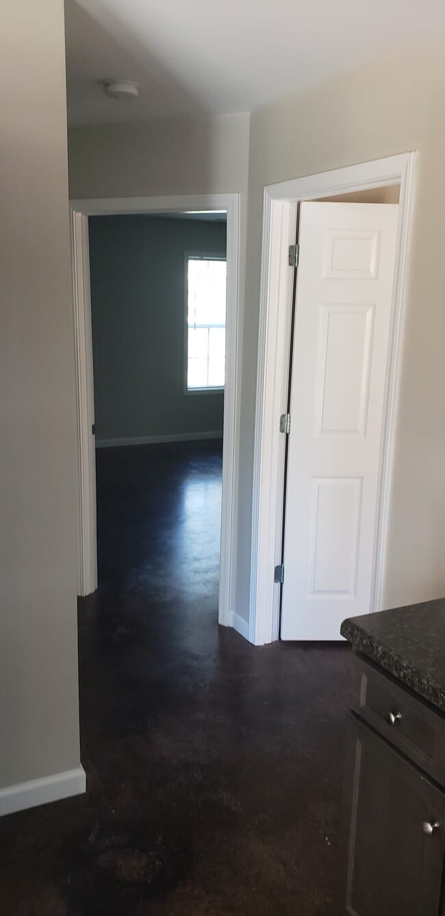 Hallway - 112 Miller St