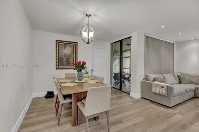 Foto del edificio - 2505 NW 49th Terrace