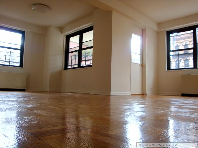 Foto principal - 303 E 86th St
