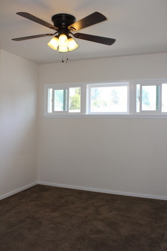 Building Photo - 603 N Ditmar St
