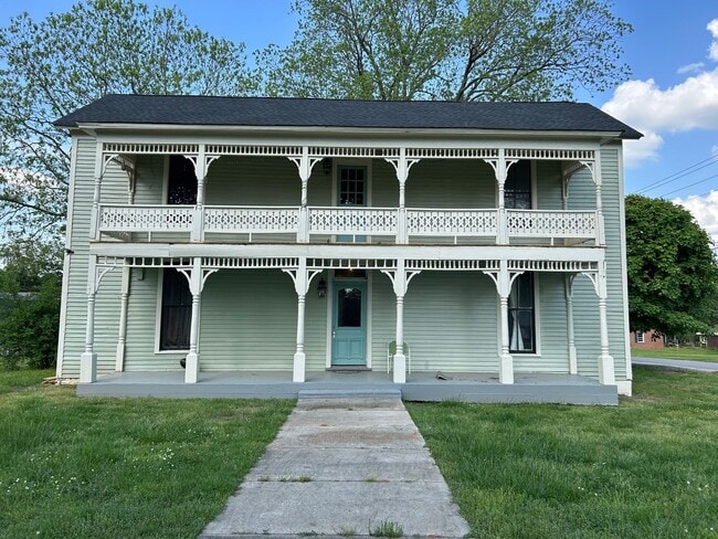 Building Photo - 700 N High St