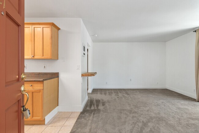 Foto del edificio - 2850 Reynard Way 21