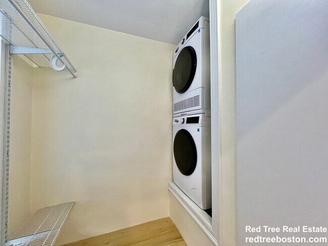 Foto del edificio - 69 Babcock St