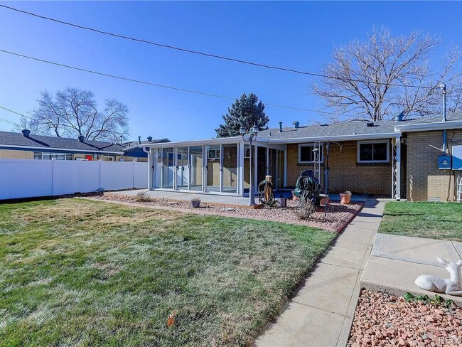 Building Photo - 2 Bedroom Single Family Home in Wheat Ridge