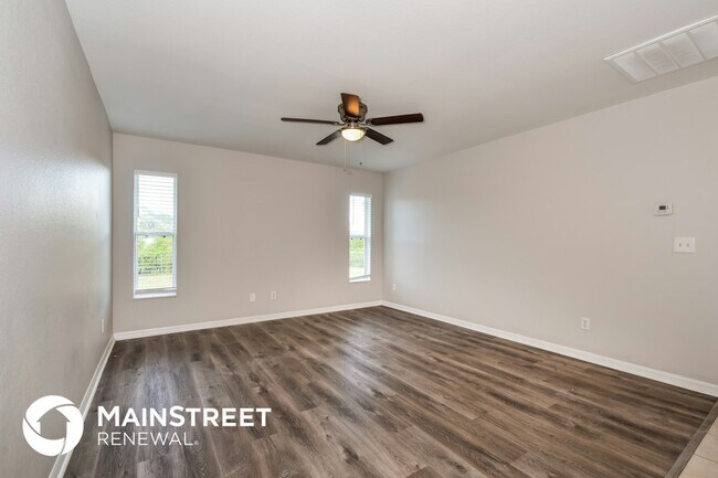 Building Photo - 3220 51st St W