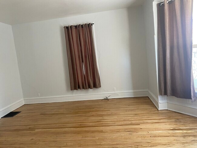 Building Photo - 215 Colorado Ave