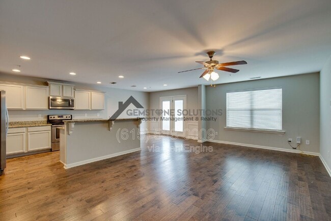 Building Photo - 4018 Commons Dr