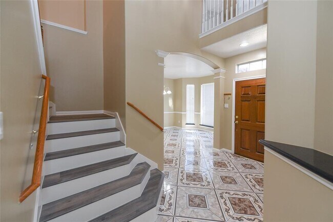 Building Photo - 5811 Hatfield Glen Dr