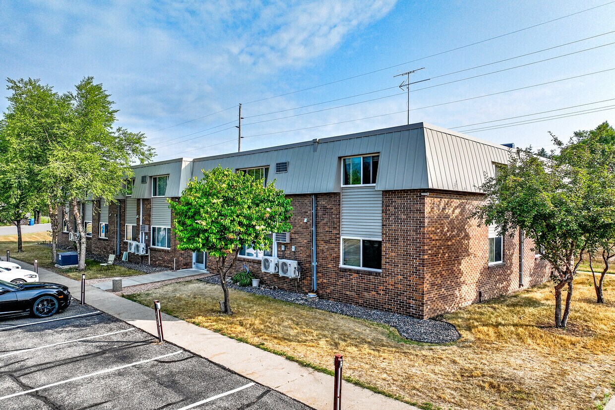 Foto principal - Clover Hill Apartments