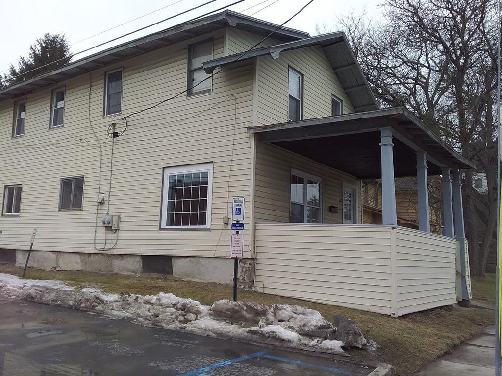 Primary Photo - 112 Church St