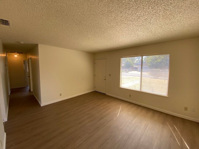 Building Photo - 6804 Harlequin Way