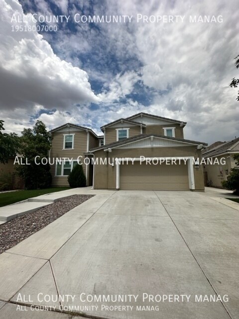 Primary Photo - 2 Story Single Family Home in Heritage Lak...