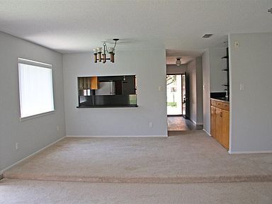 Building Photo - 104 Lakeview Terrace