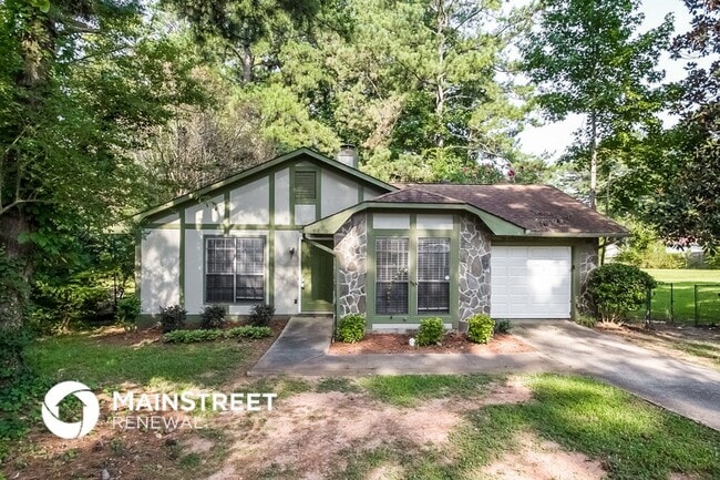 Building Photo - 8495 N Pond Dr