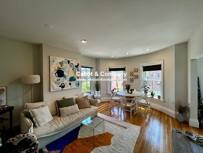 Building Photo - 671 Tremont St