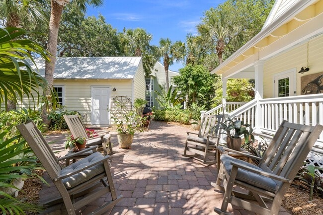 Photo - 1240 Palmetto Ct House