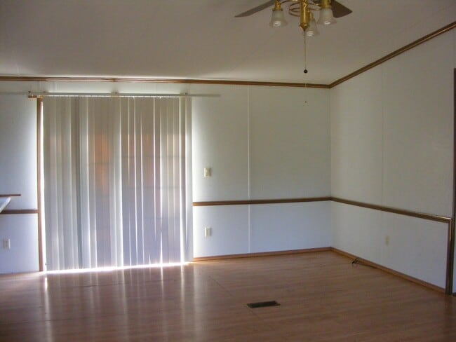 Building Photo - 161 Co Rd 909