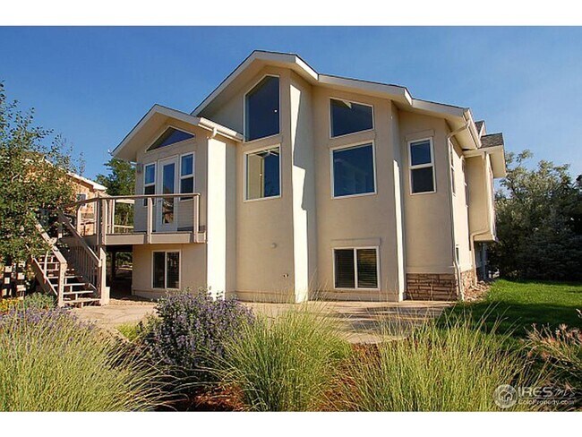 Building Photo - 5 Bed 4 Bath South Boulder Home Backs to O...